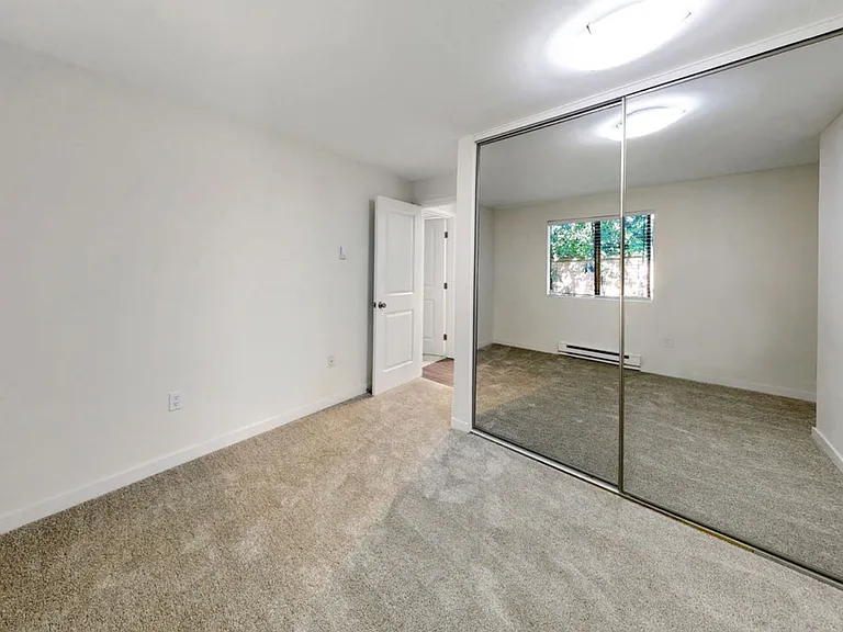 13725 32nd Ave NE — Photo 15