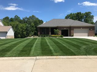 720 Scott Dr, Highland, MI