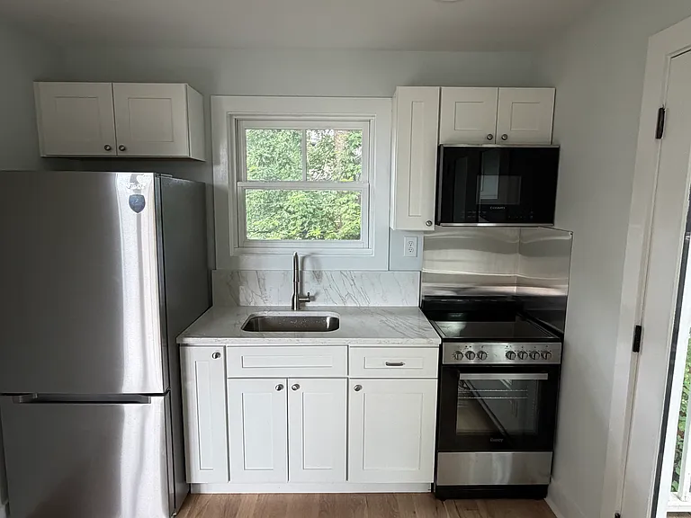330 Chesterfield Ave — Photo 11
