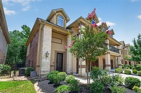 51 Banbury Ct — Photo 3