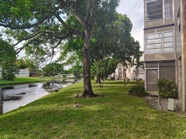 3001 NW 46th Avenue #301, Lauderdale Lakes, FL 33313