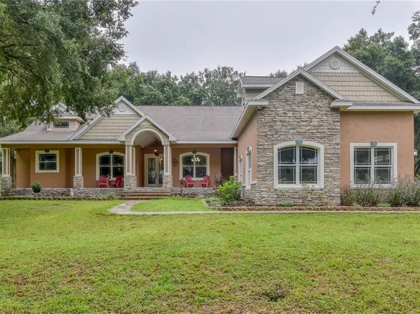 14055 SE 155th St, Weirsdale, FL 32195