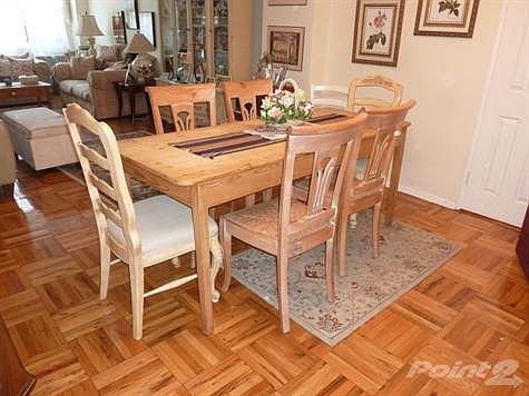 FORMAL DINING AREA....