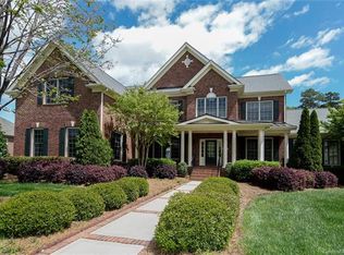 712 Ridgelake Dr, Matthews, NC 28104