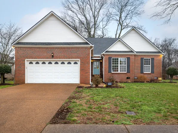 110 Bell Grove Dr, Columbia, TN 38401