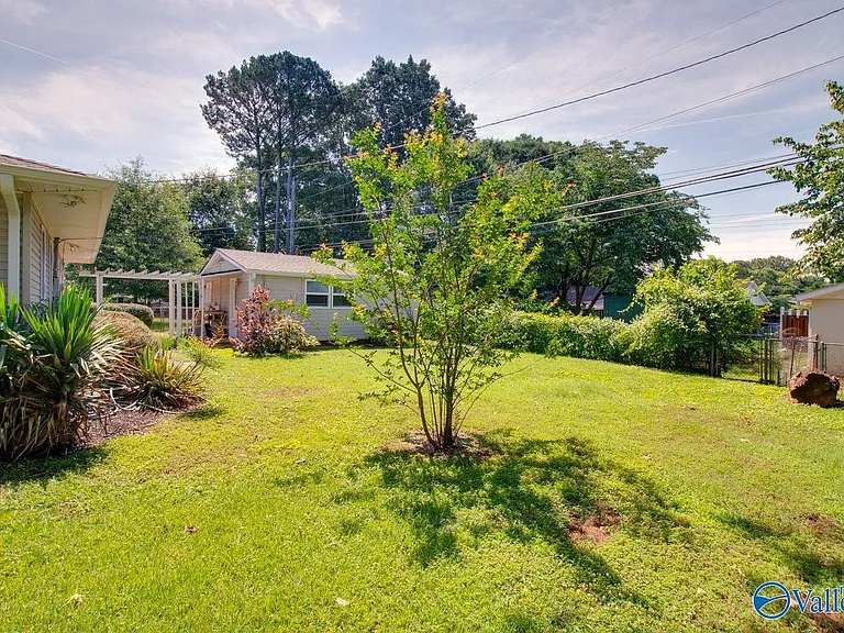 211 Wingate Ave SW — Photo 42