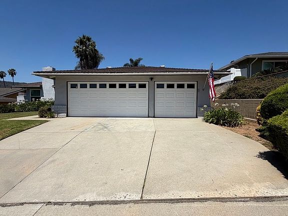 5th image of 927 Redlen Ave