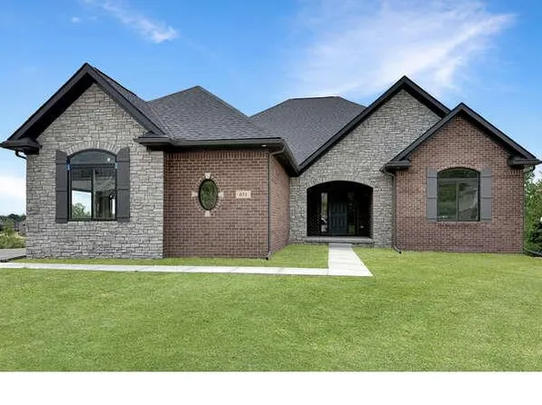 651 State St, Oxford, MI 48371