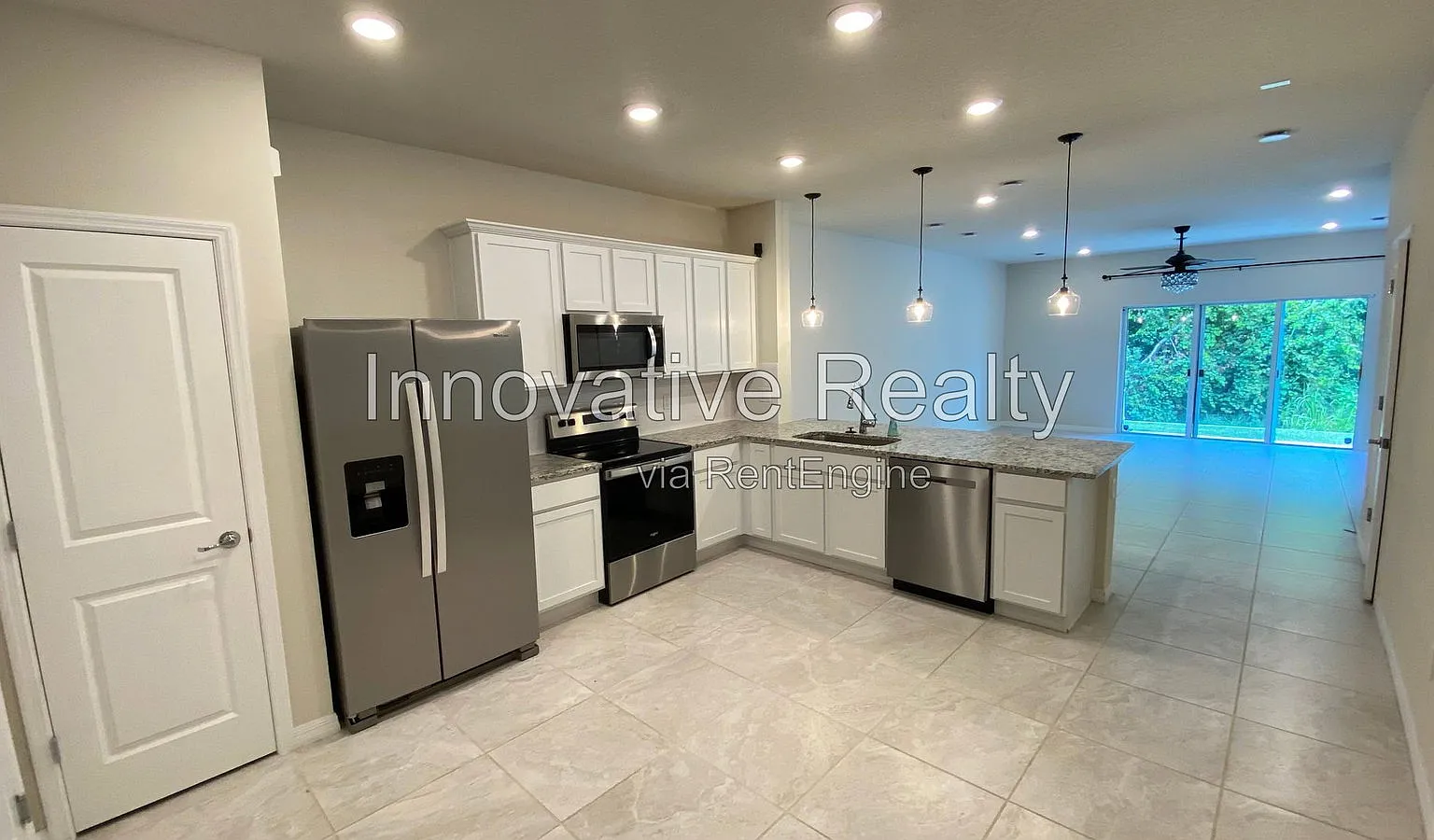 3 bed, 2.5 bath, 1699 sqft, $2,100 — Photo 2