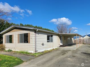 506 W 1st St, Nooksack, WA