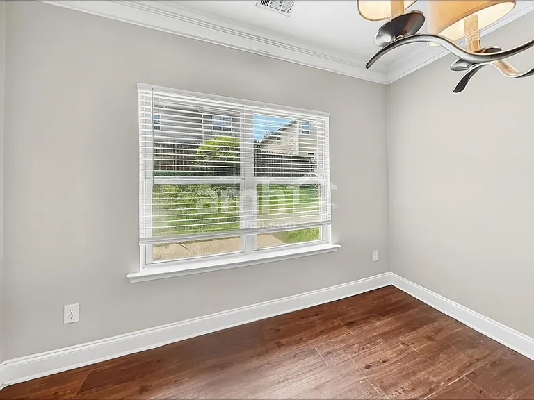 2462 Folsom St — Photo 5