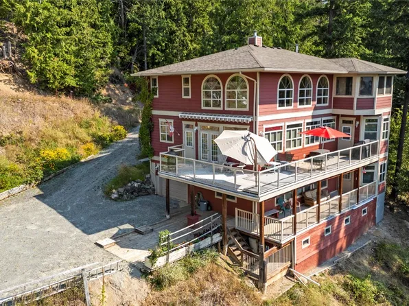 7666 Lichen Rd, Columbia Shuswap, BC V0E 1M8