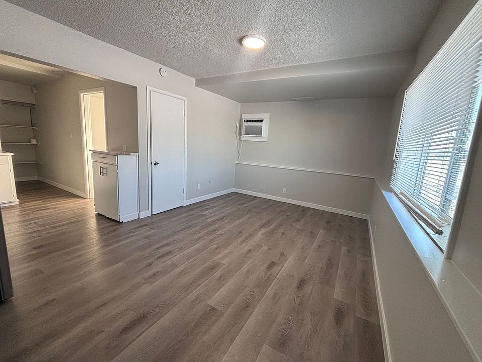 1st image of 132 W Shoshone St E #0