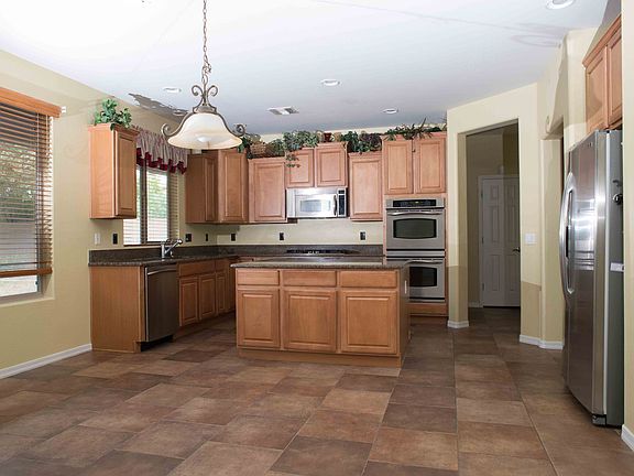 4th image of 3208 N Spyglass Ct