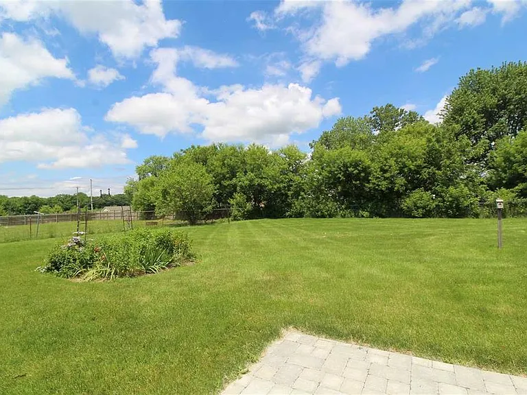 6496 Calkins Rd — Photo 20