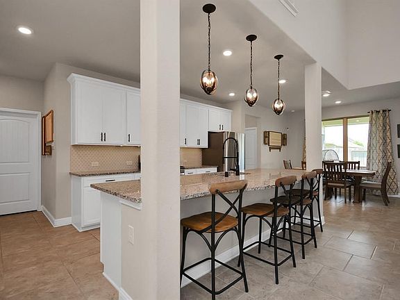 4th image of 7215 Water Glen Ln