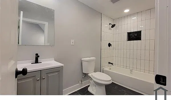 3 bed, 2000 sqft, $1,995 — Photo 3