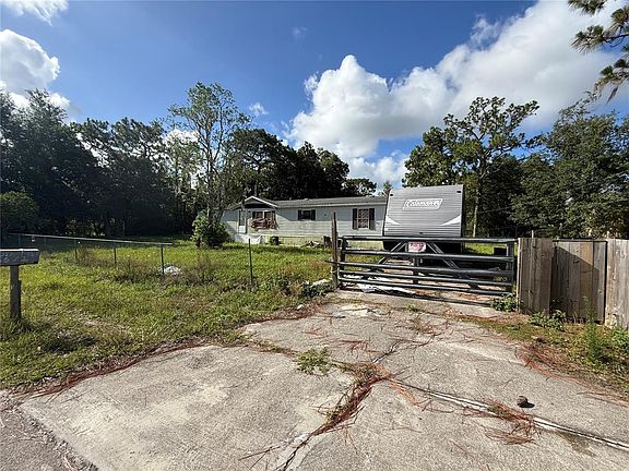 3rd image of 6672 W EDGEWOOD LANE
