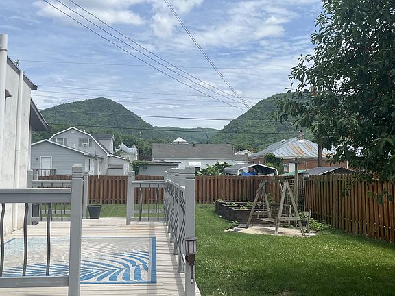 4th image of 2230 Sycamore Ave