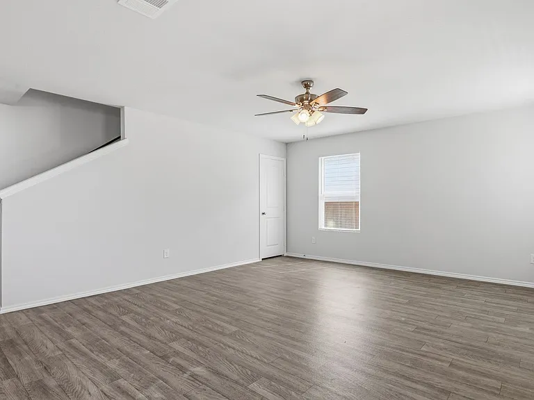 853 Eagles Nest Dr — Photo 12