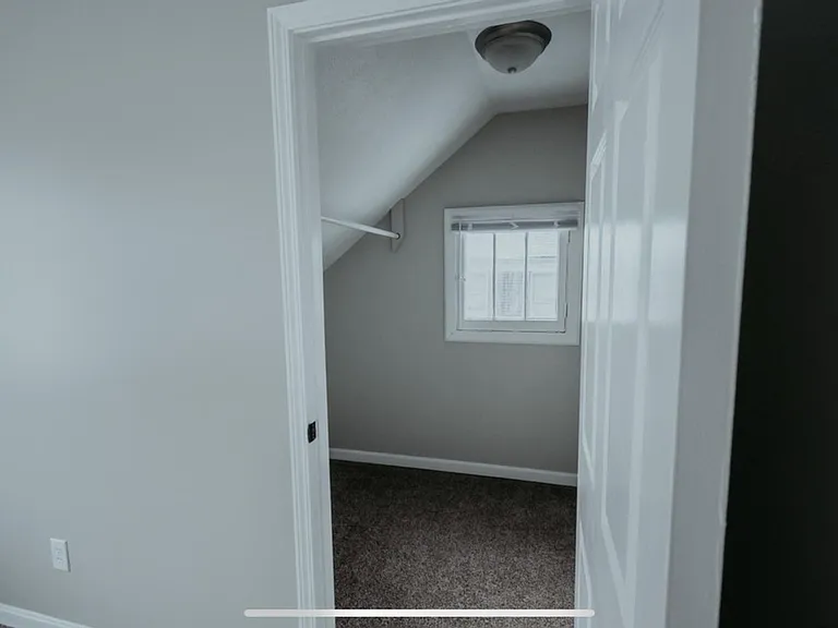 637 S 44th St — Photo 27