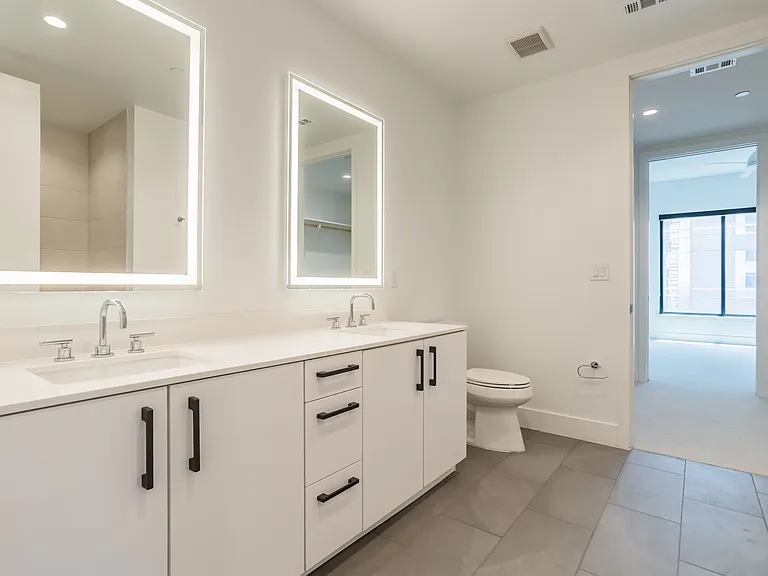 808 Crawford St — Photo 48
