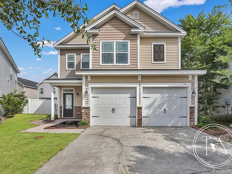 175 Summer Hill Ct — Photo 2