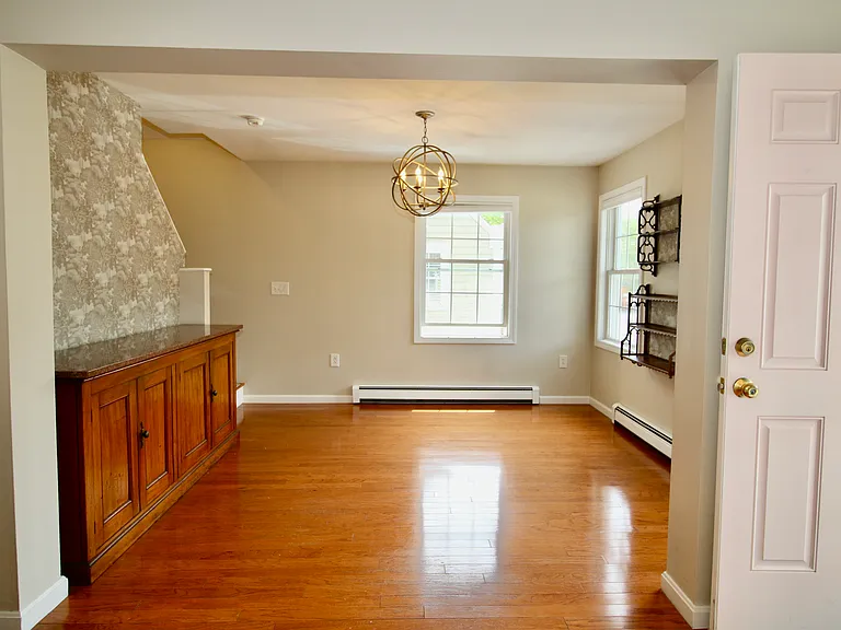 37 Green St #1 — Photo 5