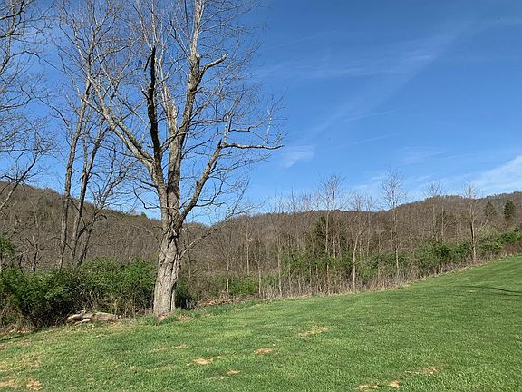 2nd image of Bostic Ln