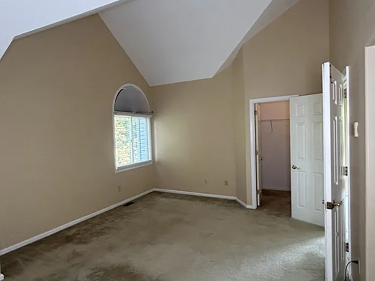 1117 Oakland Ct — Photo 16