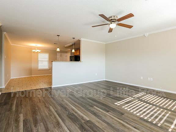 3rd image of 5 Dunwood Dr