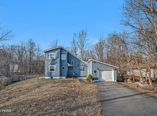8574 Bumble Bee Way, Tobyhanna, PA