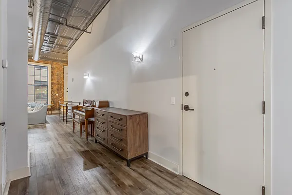 321 S Salina St #203 — Photo 5