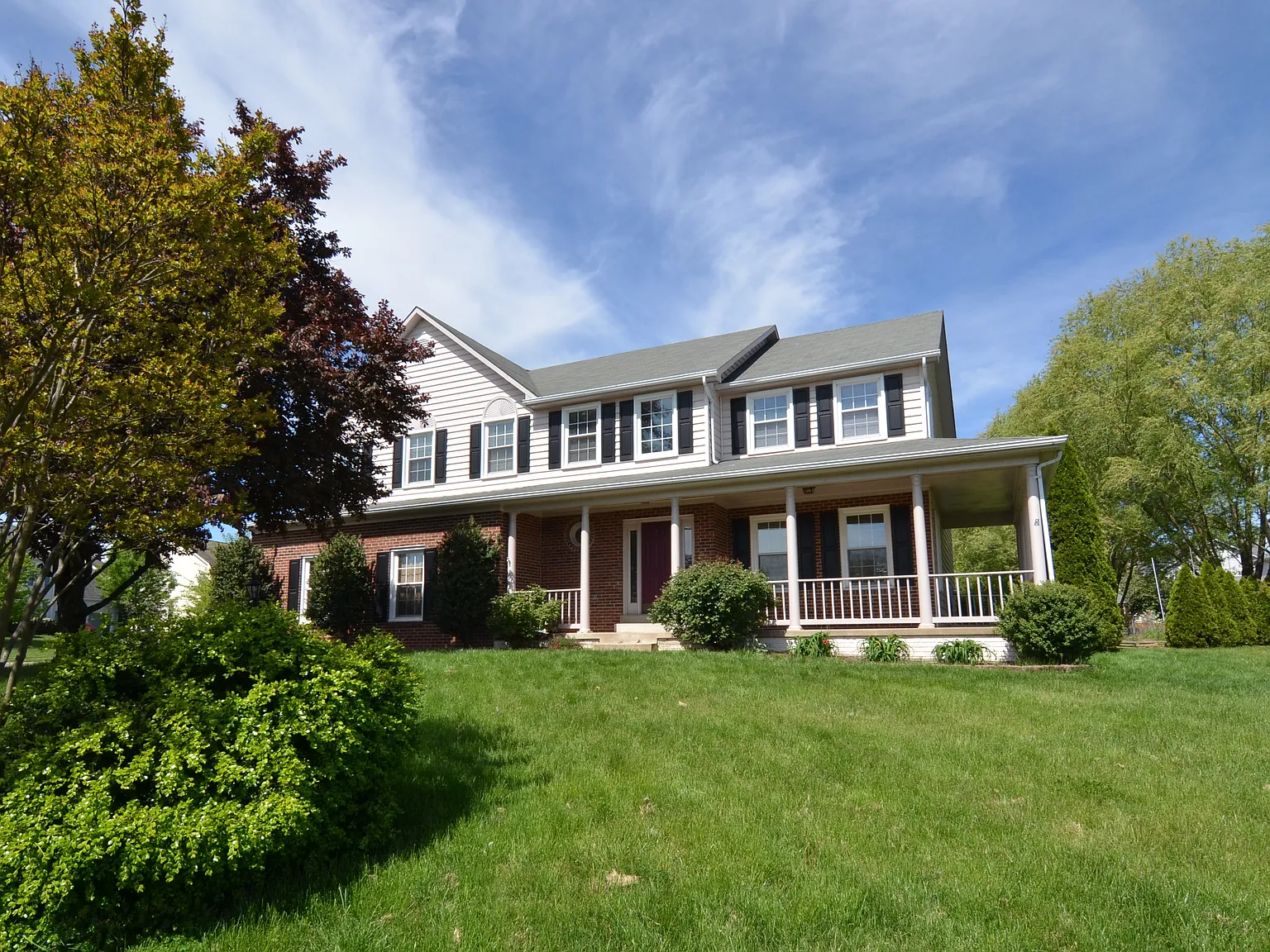 5 bed, 3.5 bath, 3556 sqft, $4,450 — Photo 1