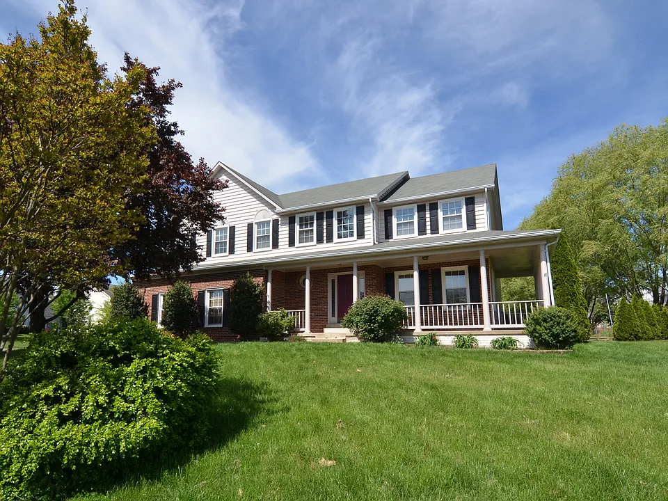 43493 Golden Meadow Cir