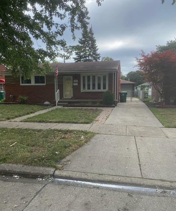 1st image of 24794 Greenbrier Ave