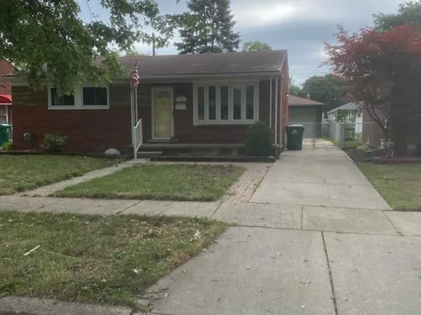 24794 Greenbrier Ave, Eastpointe, MI 48021