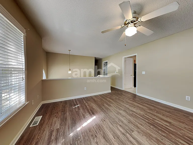5160 Windsbury Ridge Rd — Photo 7