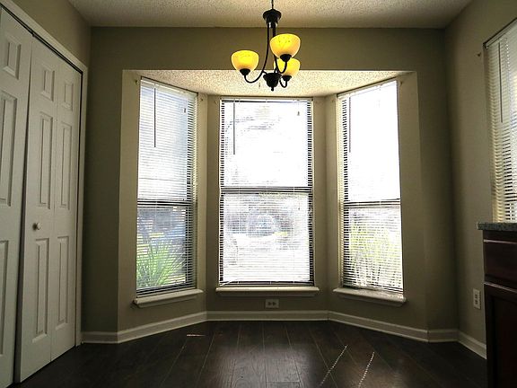 5th image of 5575 Cabot Dr N