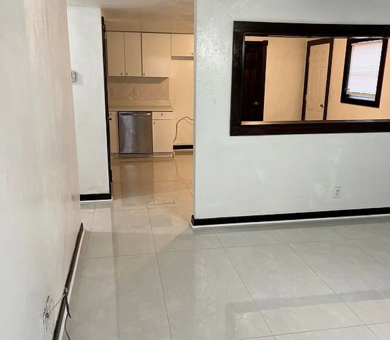 3 bed, 1400 sqft, $2,200 — Photo 4