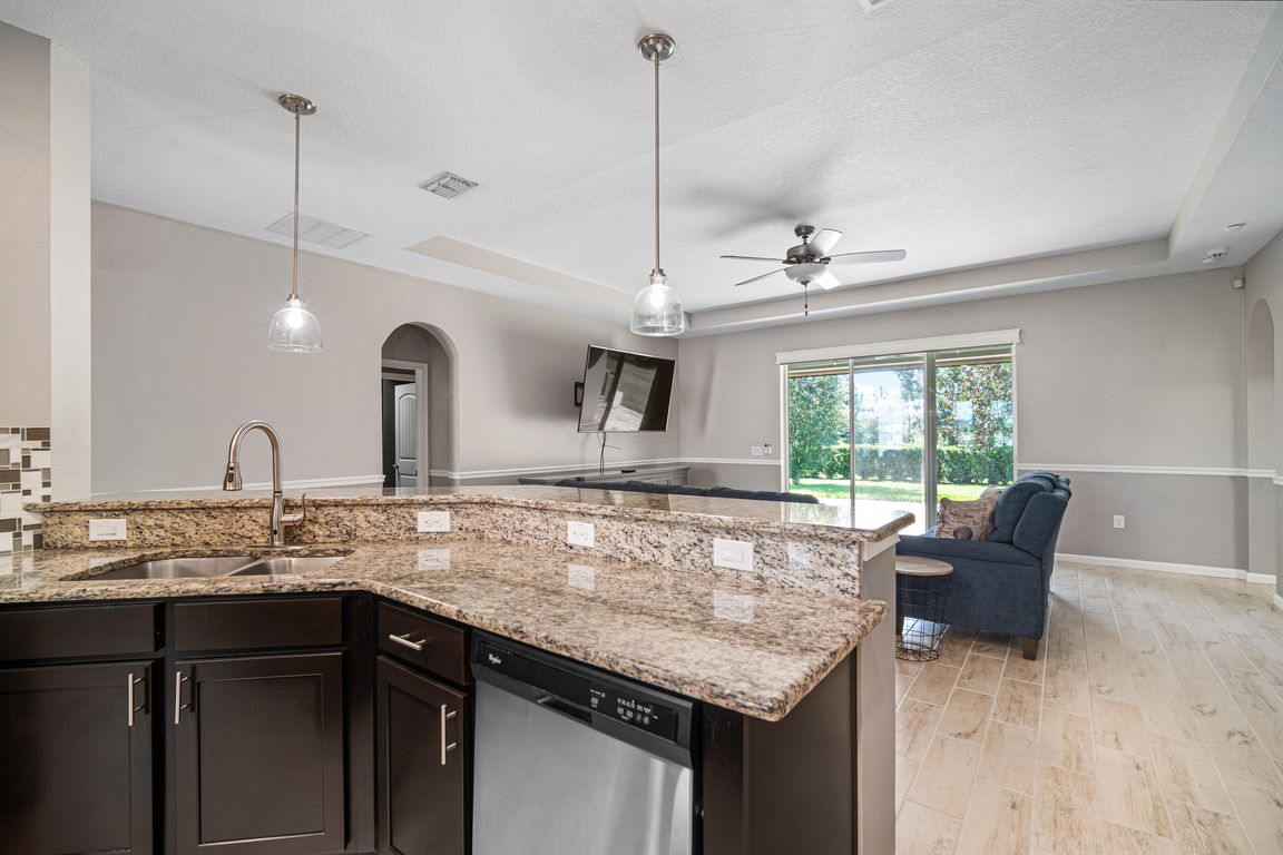 next background image