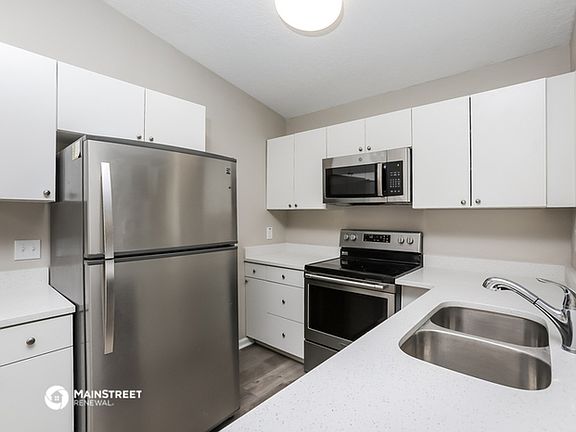 5th image of 6112 Landrace Ln