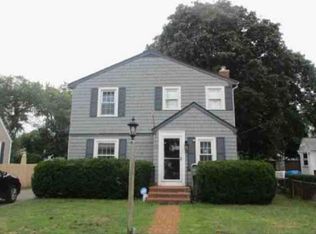 39 Hutchinson Ave, Pawtucket, RI 02861