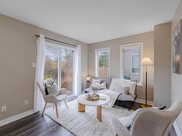 48 Blackdome Cres — Photo 17