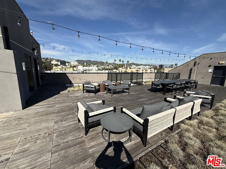 1130 N Orange Dr #403 — Photo 17