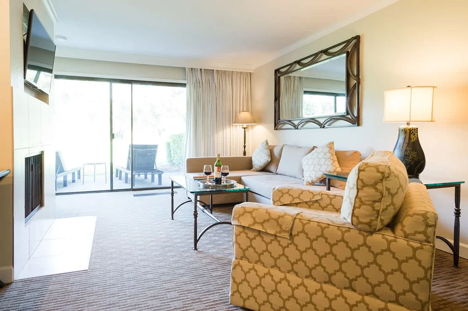 1 bed, 1.0 bath, 796 sqft, $8,271 — Photo 1