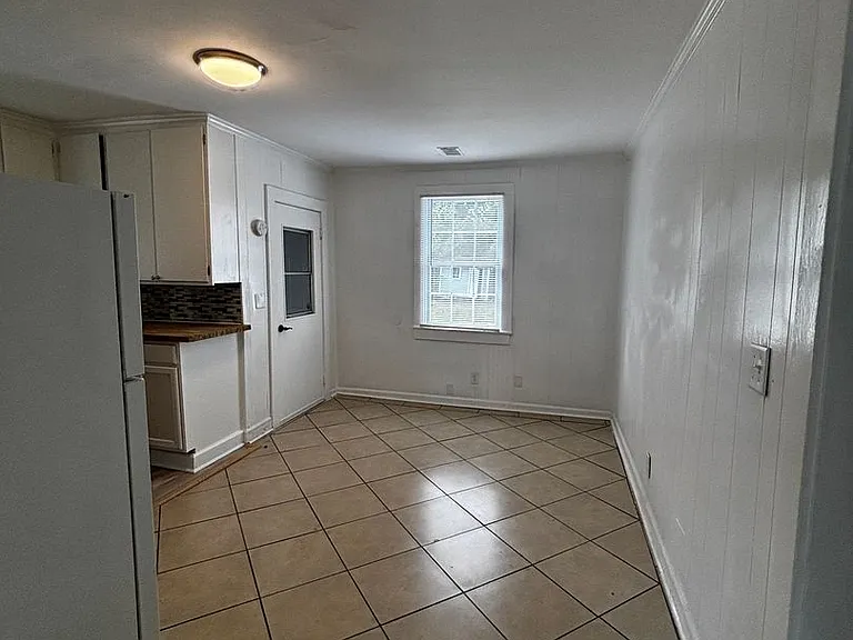 114 Calvary Dr — Photo 6