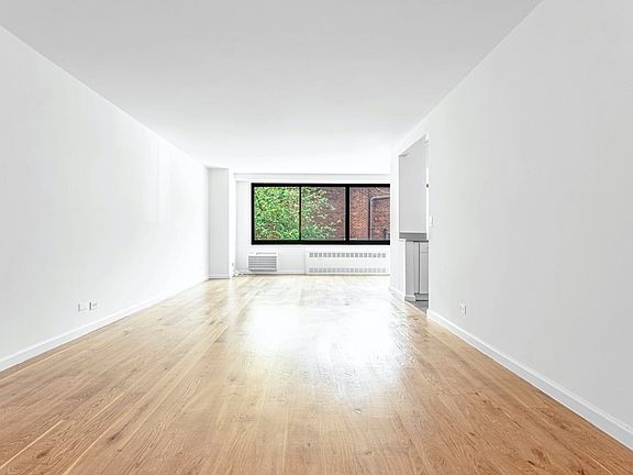 4th image of 10 W 135th St APT 1D