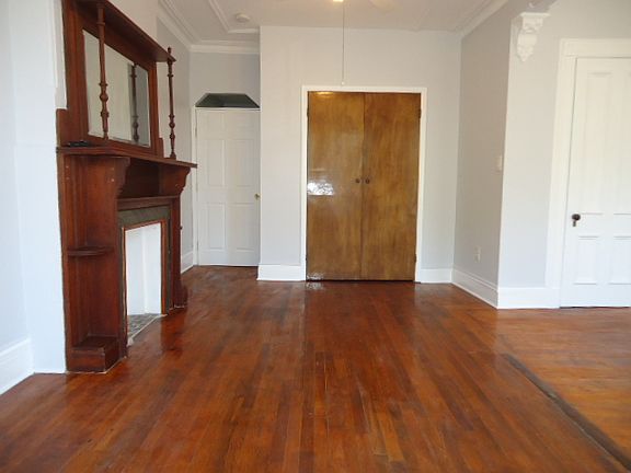 2nd image of 473 Halsey St #3