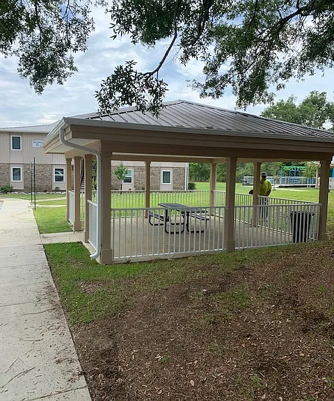 Covington Park Apartments — Photo 8
